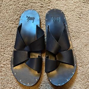 Beek black sandal
